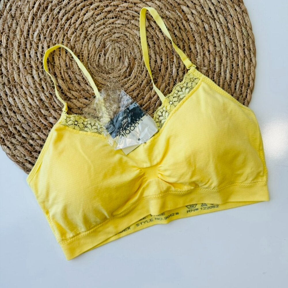 Coobie// Seamless Stretch Scoopneck Bralette One Size 🍋 - Picture 6 of 6